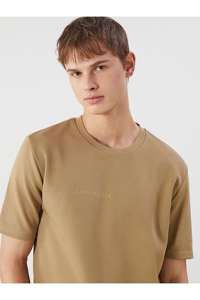 LC Waikiki New Season Crew Neck εμπριμέ χτενισμένο βαμβακερό ανδρικό Tisort - S5IM12Z8