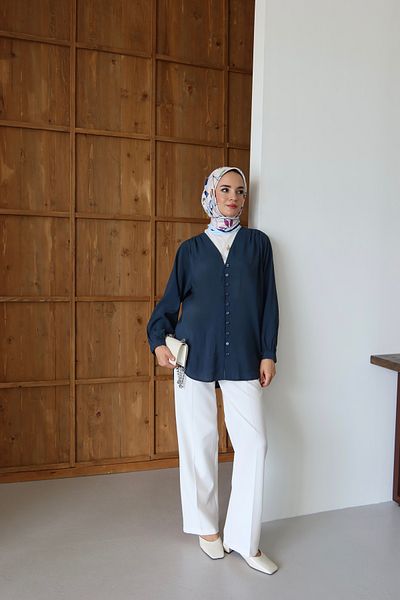 MOONSC Cămașă Hijab cu decolteu în V și detaliu cu nasturi în față Bleumarin
