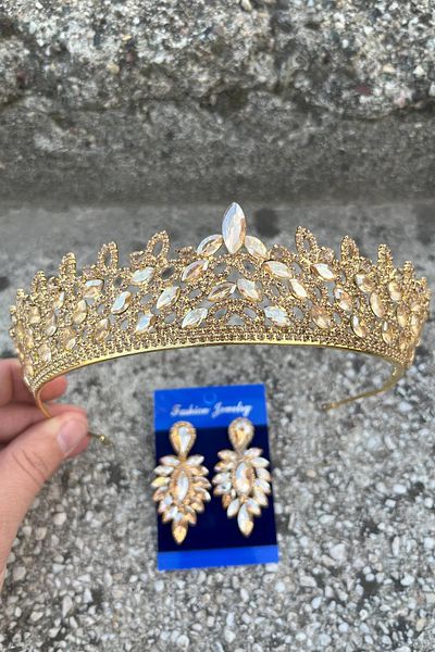 Hobigram Amara Gold Crown and Thin Shuttle Earring Set – Sparkling Evening Dress Bridal Set