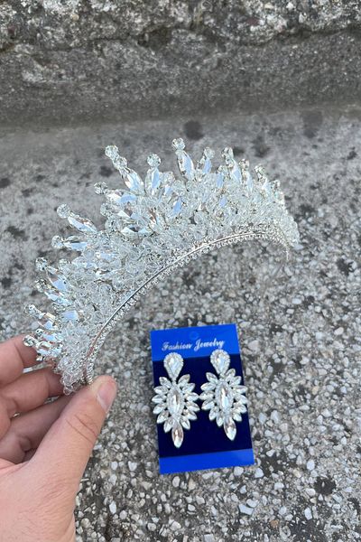 Hobigram Daisy Silver Crown and Thin Shuttle Earrings Set – Sparkling Evening Dress Bridal Set