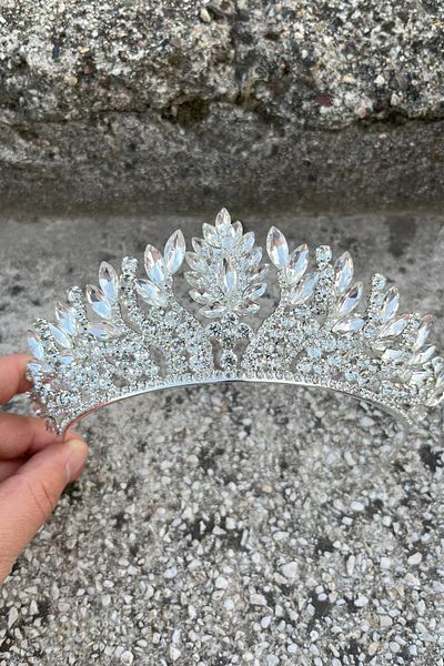 Hobigram Madeline Silver Evening Dress Crown – Wedding Henna Engagement Crown with Stones, Bridal Accessory Model