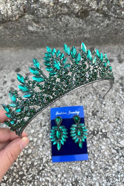 Hobigram Madeline Bridal Set – Green Crown and Thin Shuttle Earrings Set, Henna Wedding Accessory