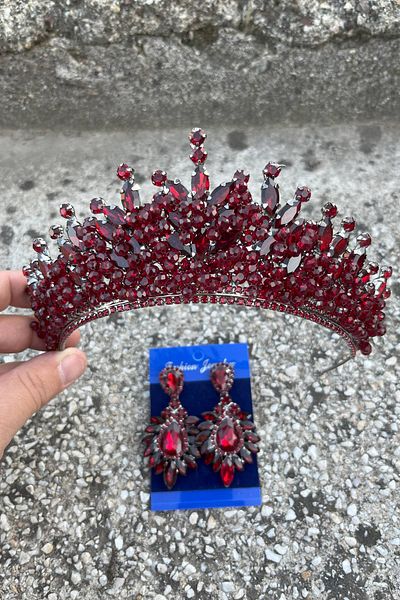 Hobigram Daisy Burgundy Crown and Wide Shuttle Earrings Set – Sparkling Evening Dress Bridal Set