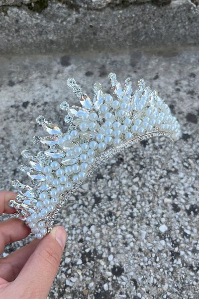 Hobigram Daisy Stone Bridal Tiara – Henna Wedding Crown Model with Cream Pearls, Shiny Hair Accessory