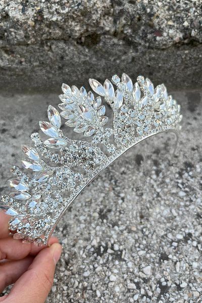 Hobigram Madeline Silver Evening Dress Crown – Wedding Henna Engagement Crown with Stones, Bridal Accessory Model