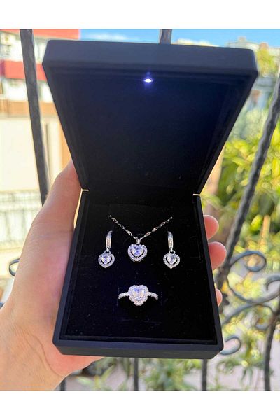 HKN AVM ACCESSORİES Heart Necklace Ring Earring in a Lighted Box New Year's Day February 14 Valentine's Day Gift