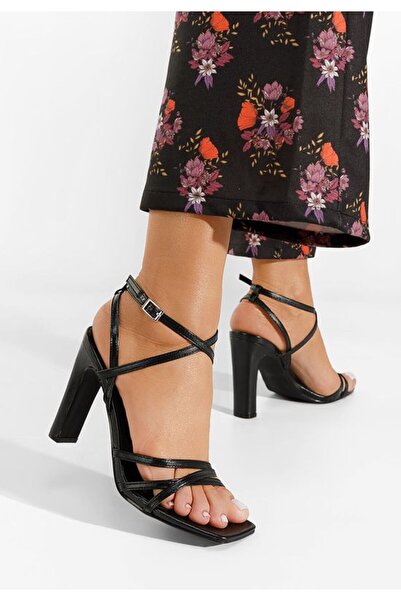 B T Shoes Αϊλίν μαύρα σανδάλια με χοντρό τακούνι