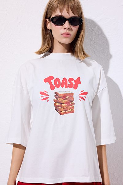 Manuka TRIOU IMPRIMAT CU MANE SCURTĂ TOAST