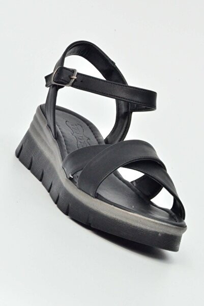 Ventes صندل بحزام متقاطع من الجلد ونعل سميك 5812002Z