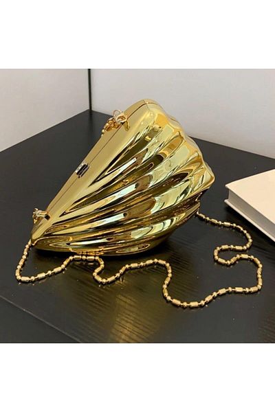 Eataly Shoes حقيبة صغيرة من الذهب على شكل صدفة