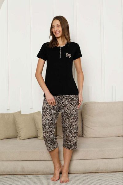 monox Set de pijamale bermude cu mâneci scurte cu imprimeu leopard pentru femei