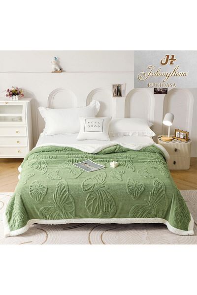 FIONNA.RO Cocolino White Furry Blanket 3D Butterflies - Pistachio Green