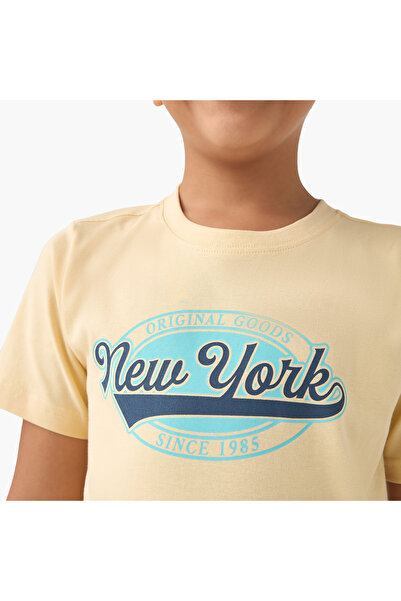 Juniors Graphic Print Crew Neck T-shirt with Short Sleeves