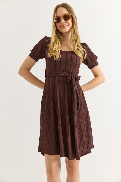 Raneel Kazançlı Alışveriş Square Collar Wrinkle Fabric Midi Length Brown Dress with Belt
