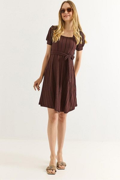 Raneel Kazançlı Alışveriş Square Collar Wrinkle Fabric Midi Length Brown Dress with Belt