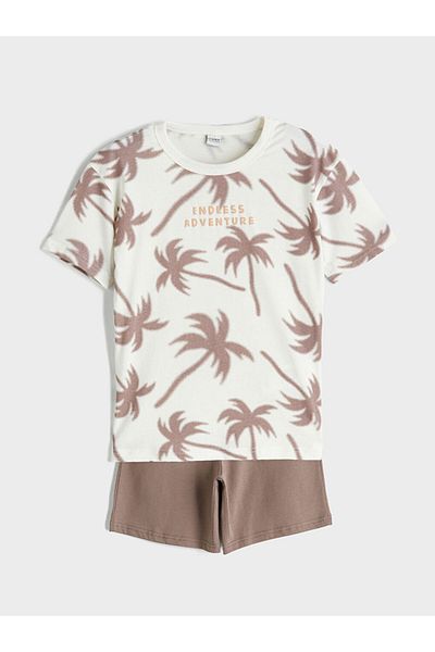 LC Waikiki Ecru Crew Neck Boys T-Shirt and Shorts