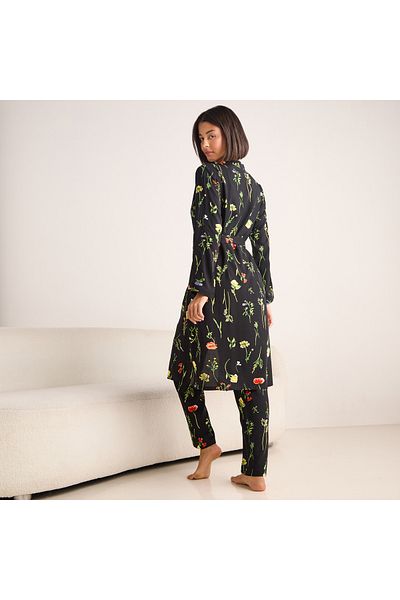 FAV All-Over Floral Print Robe and Pyjama Set