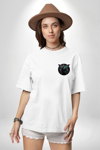 Angemiel Elegant Butterfly Microphone Winged Man White Oversize Women Men Front Minimal Printed T-Shirt
