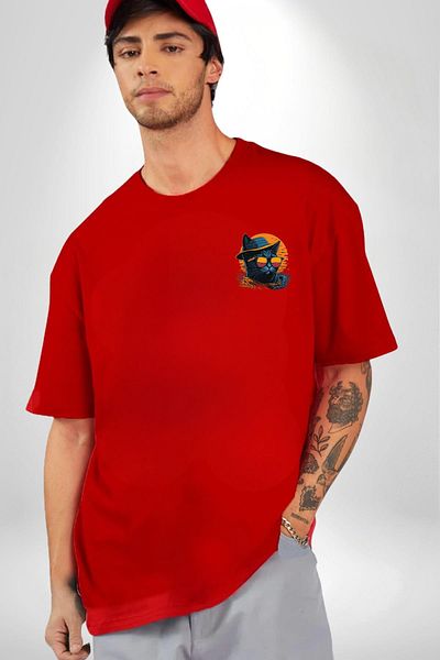 Angemiel تي شيرت Cool Red Cat Eyewear and Hat باللون الأحمر كبير الحجم للنساء والرجال مطبوع من الأمام