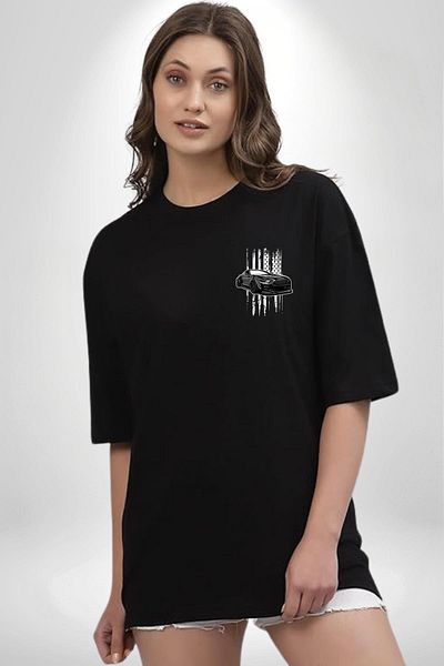 Angemiel Black Car for Motorsport Enthusiasts Black Oversize Women's Men's Front Minimal Printed T-Shirt