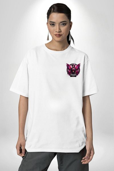 Angemiel تي شيرت Boombox and Bright Wings Design أبيض كبير الحجم للنساء والرجال مطبوع عليه Minimal Front