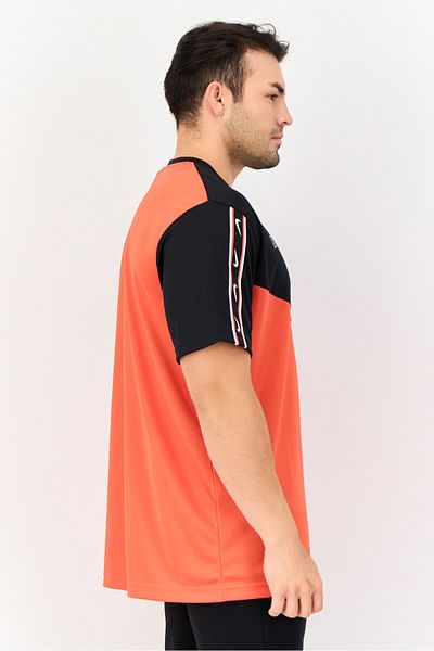 Nike Men Sportswear Fit Short Sleeves Training T-Shirt, Multicolor