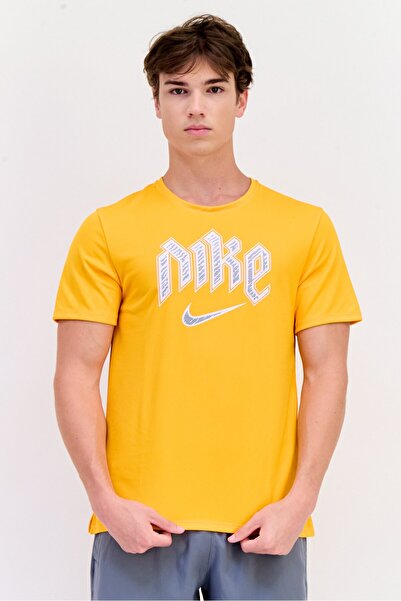 Nike Men Sportswear Fit Short Sleeve Training T-Shirt, Orange