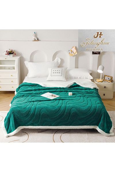 FIONNA.RO Cocolino Blanket with Fur Waves Pattern - Pine Green