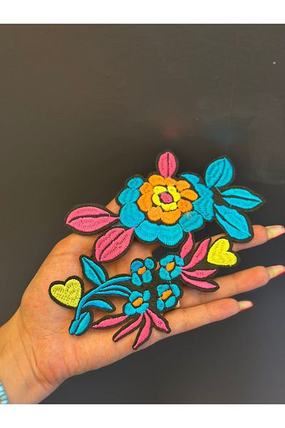Gönülden Tasarım APLICAȚIE DE BRODATĂ CU FERĂLĂ FLORI COLORATE 16X12 CM