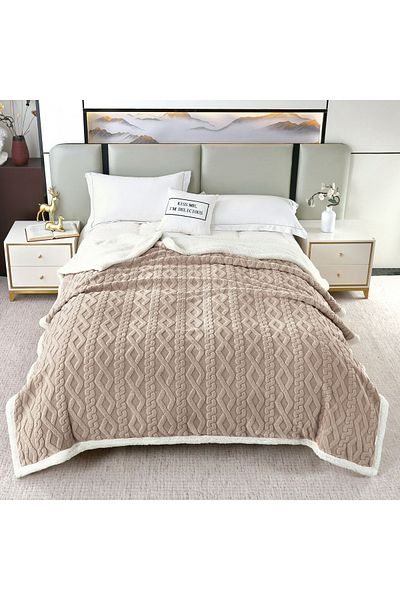 FIONNA.RO Cocolino Printed Knitted Blanket with Fur - Light Brown