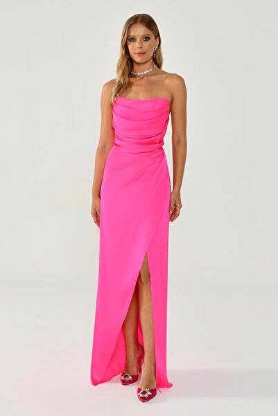 ALFABETA KADIN ABİYE STRAPLEZ SATEN DEGAJE YAKA UZUN YIRTMAÇLI ELBİSE