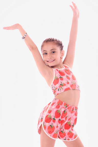Colorinas Strawbell Shorts Athlete Set