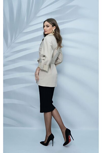 Eccim Fashion Keten Yaka Yılan Broşlu Astarlı Kısa Kadın Trençkot