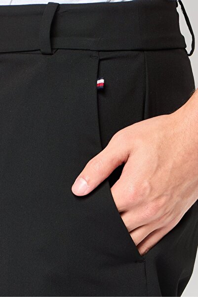 Tommy Hilfiger Men Regular Fit Solid Straight Leg Pants, Black