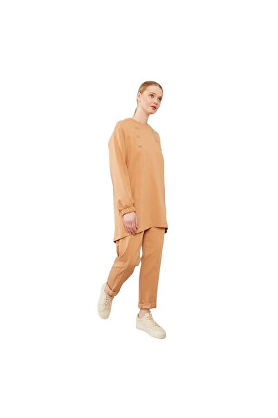 Levidor Crew Neck Asymmetric Cut Sports Suit