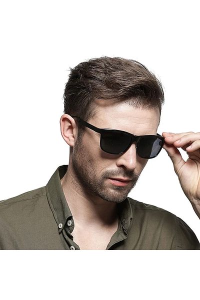 Hipolar Polarized Sunglasses Class 3, UV 400 Protection, HD Lens, OPRA, Anti-shock Case and UV Test, Black