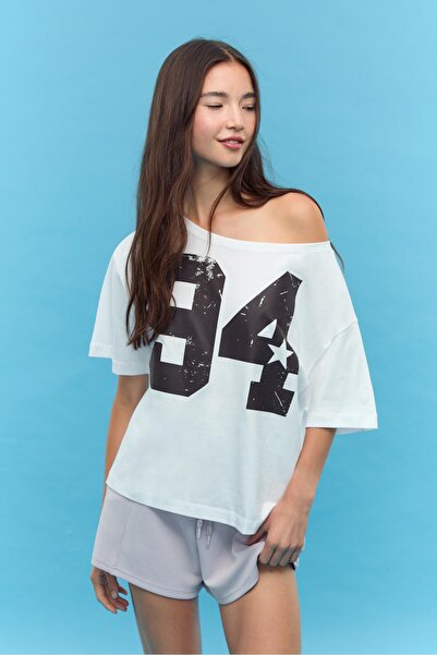 Stradivarius Printed boat neck T-shirt