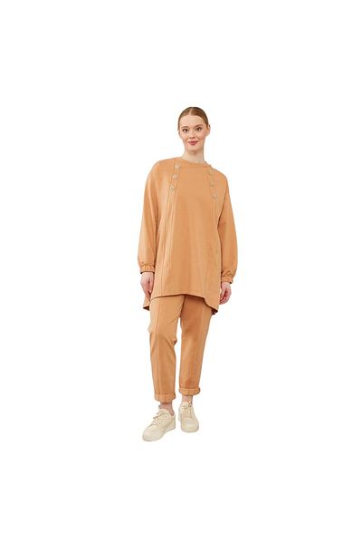 Levidor Crew Neck Asymmetric Cut Sports Suit