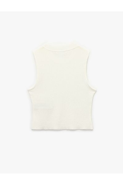 Koton Crew Neck Sleeveless Basic Crop Blouse