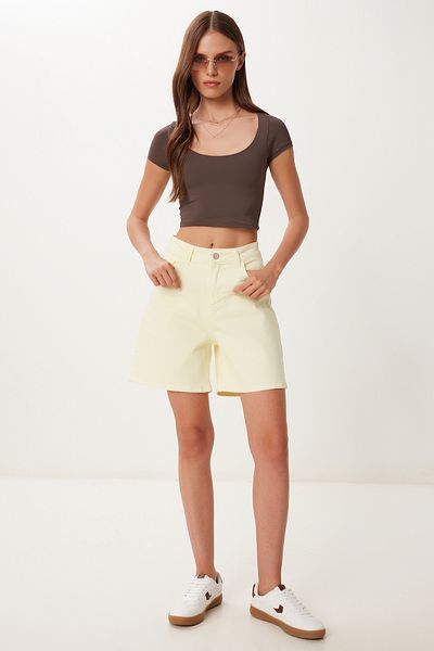Happiness İstanbul Gelbe City Boy-Jeansshorts für Damen AN00259