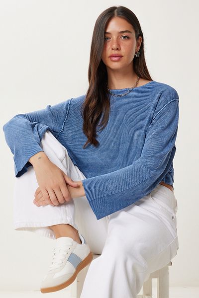 Happiness İstanbul Women's Indigo Blue Washed Crop Knitwear Sweater Ns00459