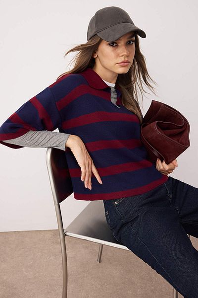 Trendyol Collection Pulover tricotat cu dungi de bază cu guler polo burgundy TWOAW23BZ00001