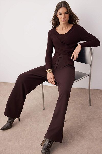 Trendyol Collection Кафяв пуловер от първокласна/специална прежда с прилепнал/драпирано трикотажно изделие TWOAW26KZ00061