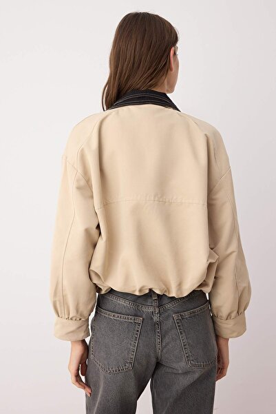 Trendyol Collection Beige Collar Contrast Color Detail Slim Jacket Coat Twoaw26Mo00118