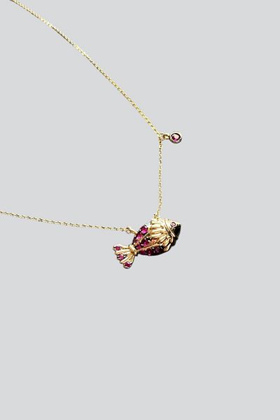 stravis Fish Tail Necklace