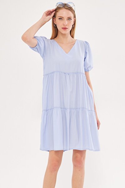 armonika Jégkék V-nyakú, fodros, nyomott női ruha - rövid ujjú ARM-24Y 001014