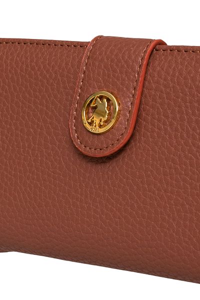 U.S. Polo Assn. Дамска чанта тип клъч в кафяво USC25750