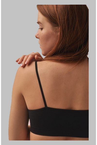 MİSTİRİK Sutien tricotat Pisin - curea de frânghie, structură de fermitate, tampoane, culoare neagră