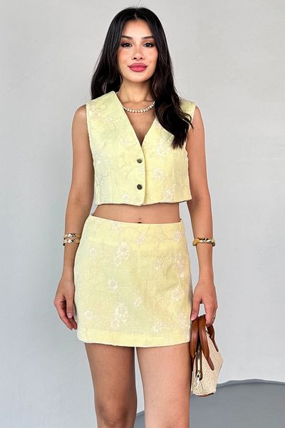 Cappmoda Tkm-13322 Yellow Embroidery Detailed Linen Fabric Gold Buttoned Vest & Side Zipper Lined Mini Skirt Set