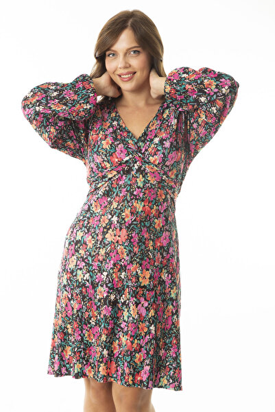 Şans Γυναικείο φόρεμα 65N36896, πολύχρωμο βολάν στο στήθος, σε μεγάλο μέγεθος, με λεπτομερή τσαλακωμένο σχέδιο